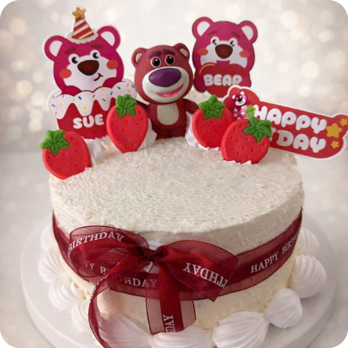 MẪU BÁNH KEM BẮP GẤU DÂU